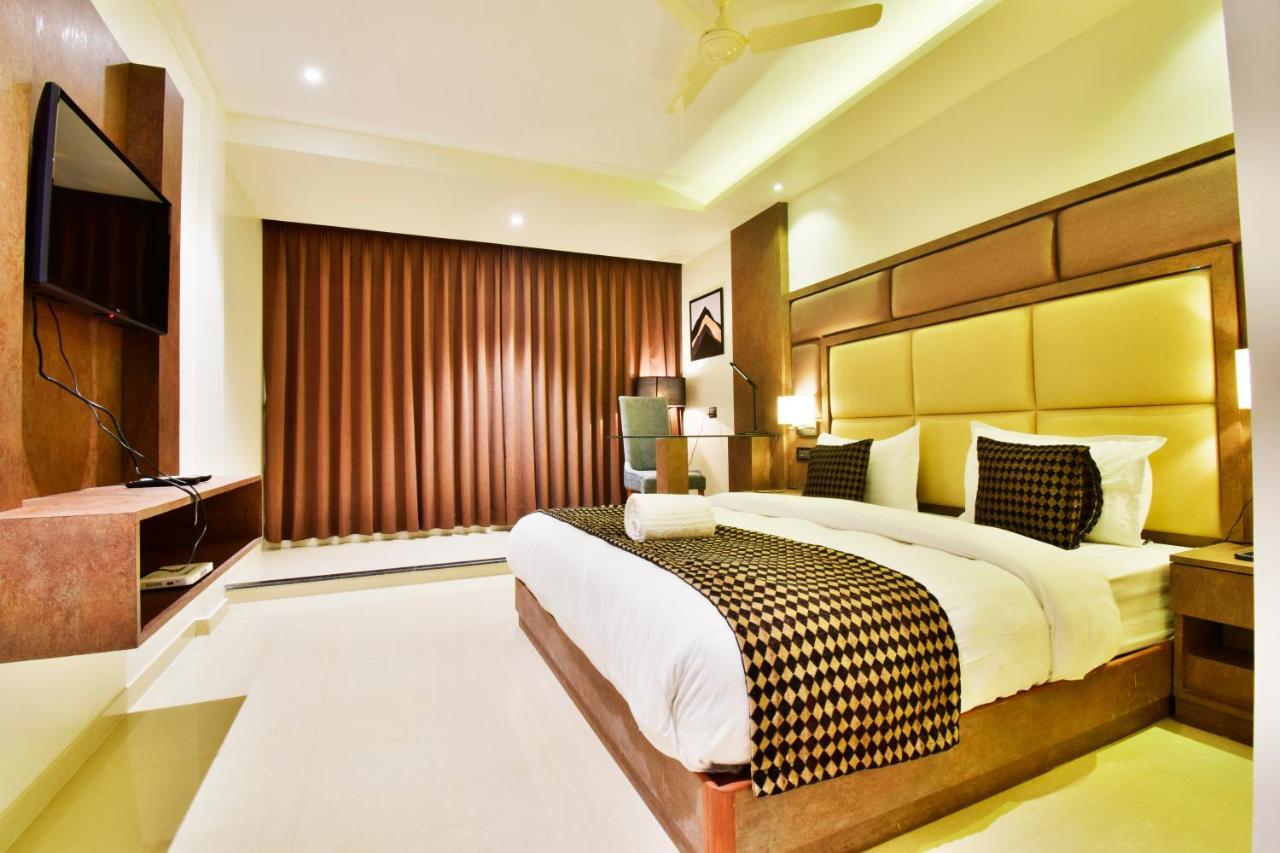 Aura One Hotel Коччи Экстерьер фото