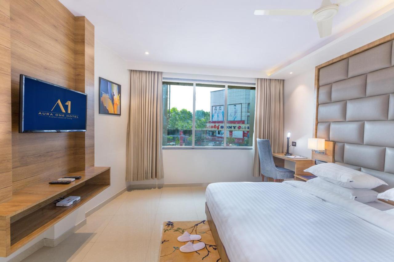 Aura One Hotel Коччи Экстерьер фото